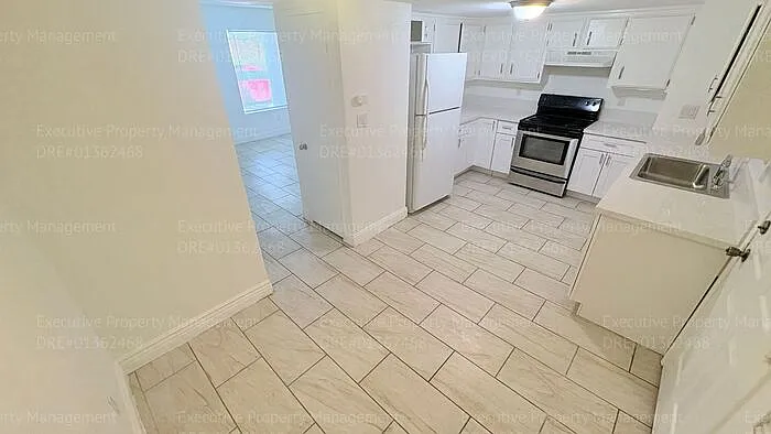 2909 S Chester Ave #7 — Photo 13