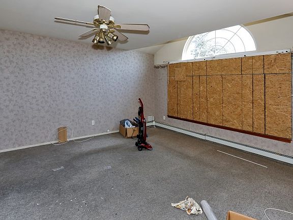 4th image of 362 Granada Pkwy