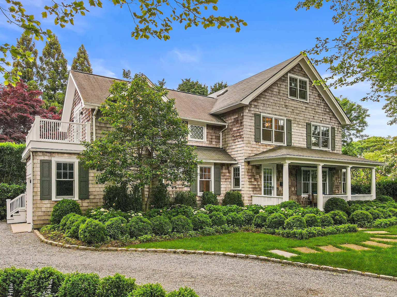 East Hampton Village Modern Farmhouse 5 Bedroom- Mill HIll Lane — Photo 4