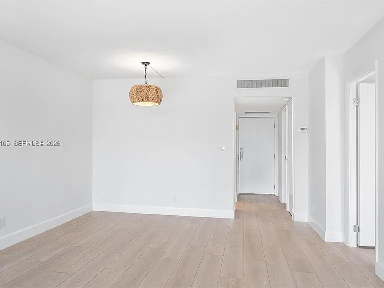 20400 W Country Club Dr #610 — Photo 10
