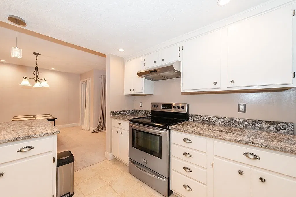 1 bed, 1.0 bath, 1038 sqft, $2,600 — Photo 3