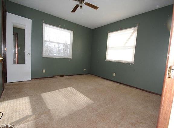 5th image of 89 Hale Ave