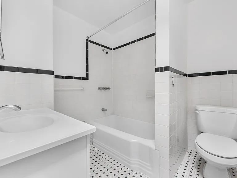 155 Montague St #2 — Photo 11