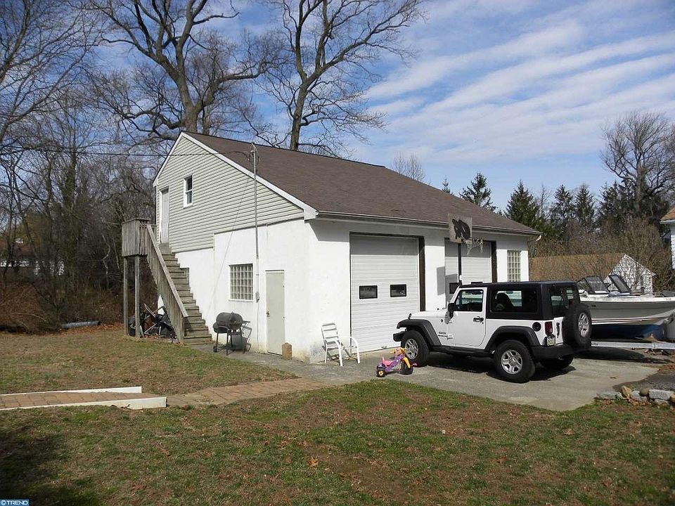 2nd image of 96 Springdale Ave