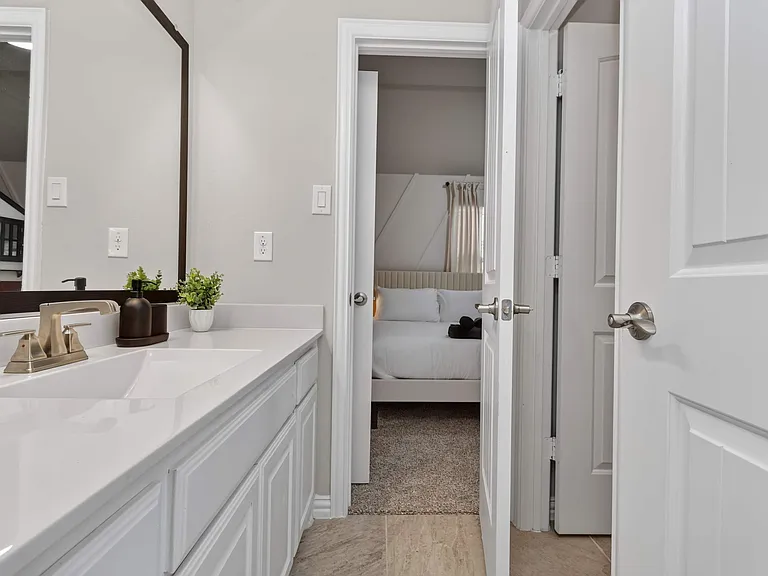 2626 Flat Bush Ave — Photo 31