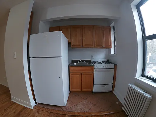 Rented by Contact Realty | media 10