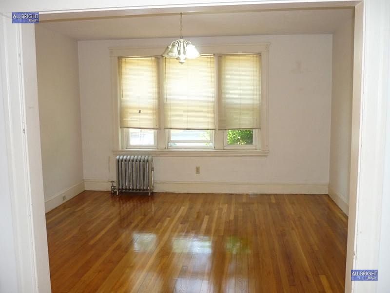2nd image of 241 Freeman St #3SI
