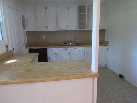 3rd image of 1447 Wyman St NE