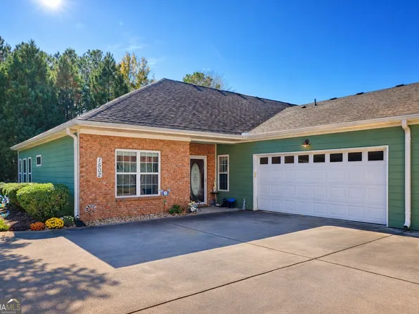 1502 Commonwealth Cir, Newnan, GA 30263