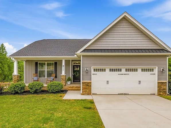 572 Forden Dr, Wellford, SC 29385