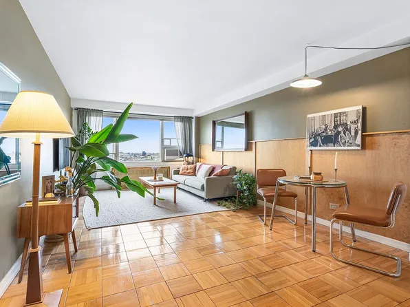 900 W 190th St APT 10E, New York, NY 10040