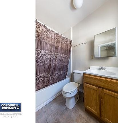 Full Bathroom- Main floor