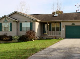 6464 Pamadeva Rd, Hanover, PA 17331