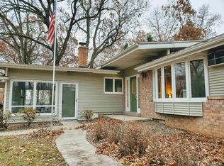 5201 Brown Valley Ln #B, Middleton, WI 53562
