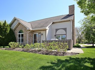 177 Canterbury Ct, Bloomingdale, IL