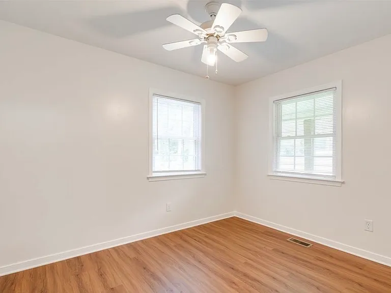 4321 N Huguenot Rd — Photo 30