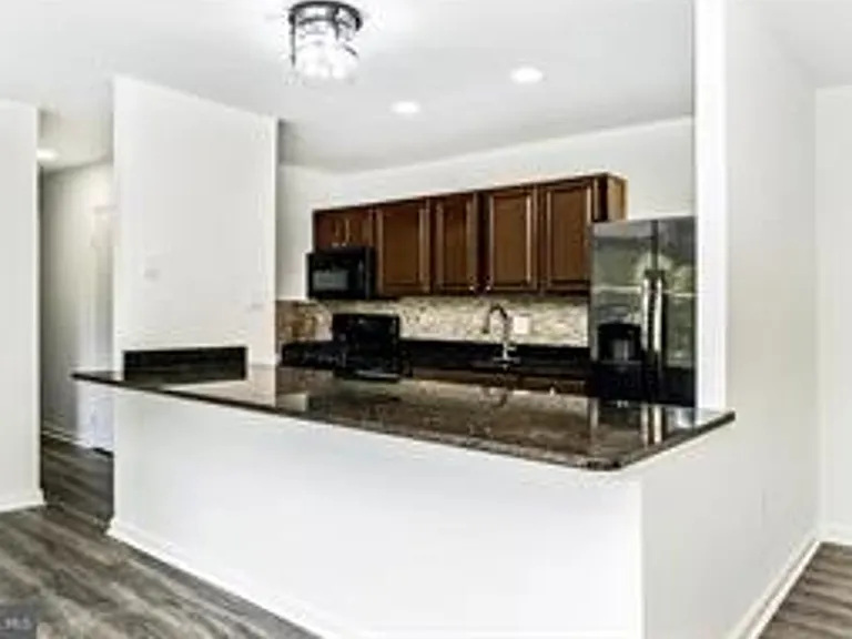 12202 Braxfield Ct #16/228 — Photo 16