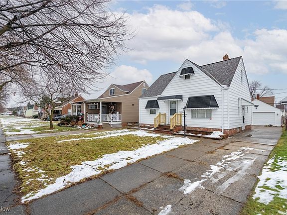 4th image of 7428 Ira Ave