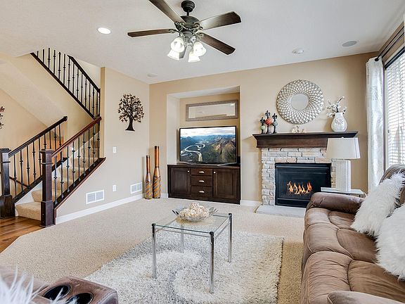 4th image of 16887 Enfield Way