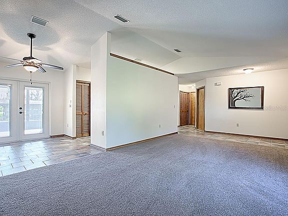 4th image of 27812 Lois Dr