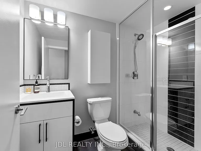 435 Richmond St W #610 — Photo 22