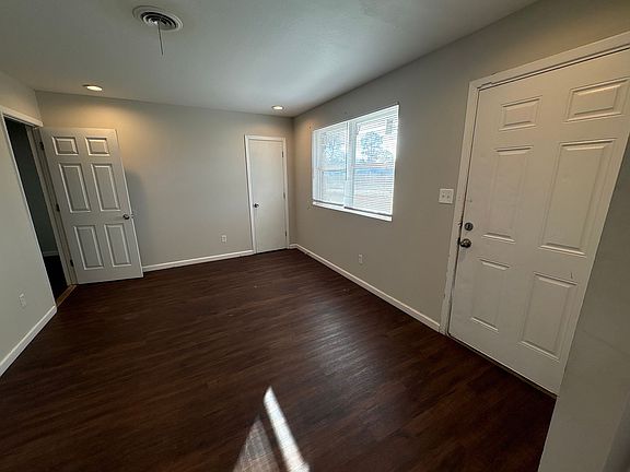 4th image of 2401 Boykin Rd