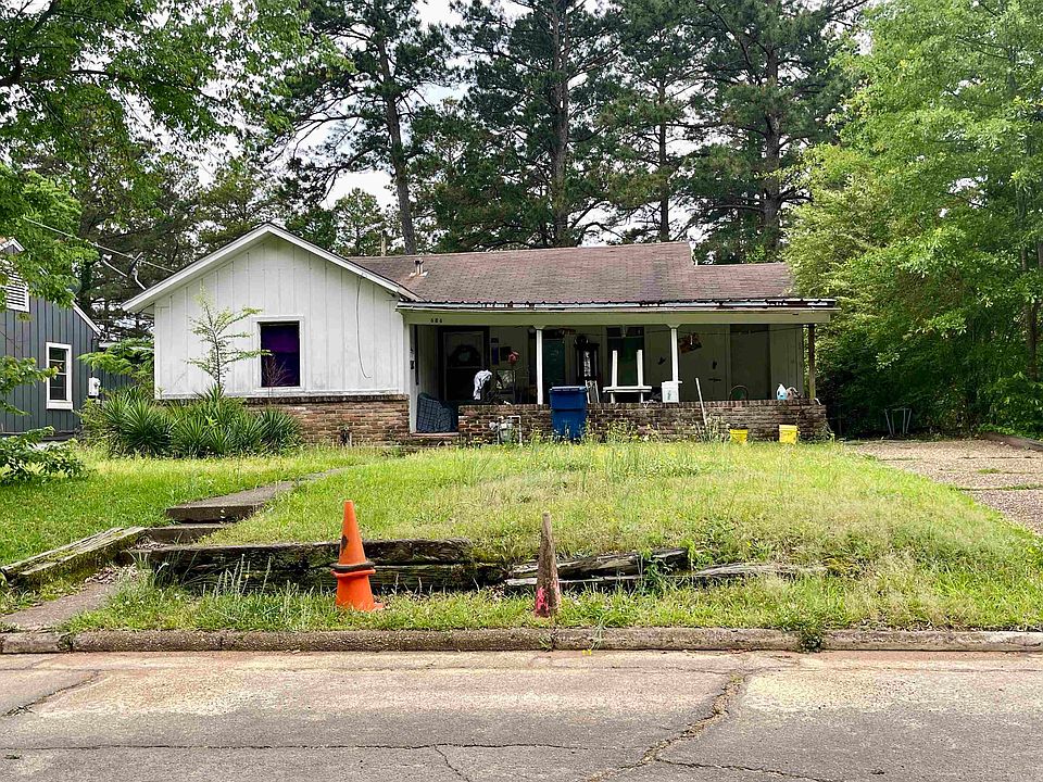 2nd image of 686 Camark Ave