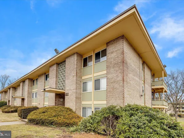 7176 Donnell Pl APT D8, District Heights, MD 20747