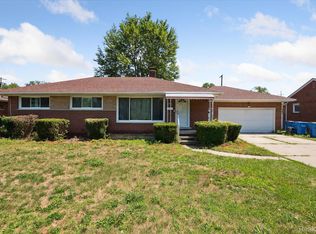 24156 Hill Ave, Warren, MI 48091
