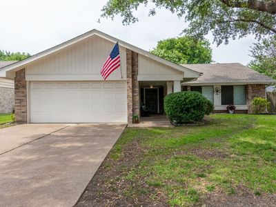 2502 Clayton Oaks Dr, Grand Prairie, TX, 75052