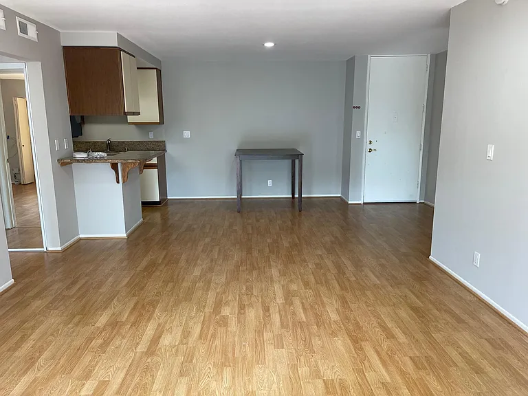 412 N Bellflower Blvd #208 — Photo 31