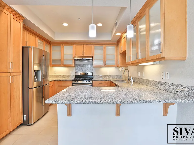 344 Jackson St — Photo 9
