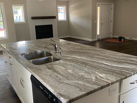 5th image of 1538 Evergreen Pl