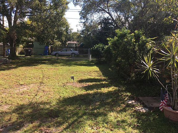 4th image of 3742 39th Ave N