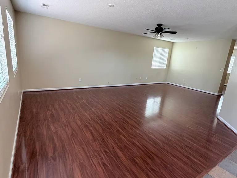 2610 Chatfield Dr — Photo 5