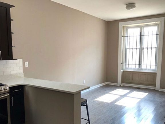 5th image of 1820 N Willington St #1