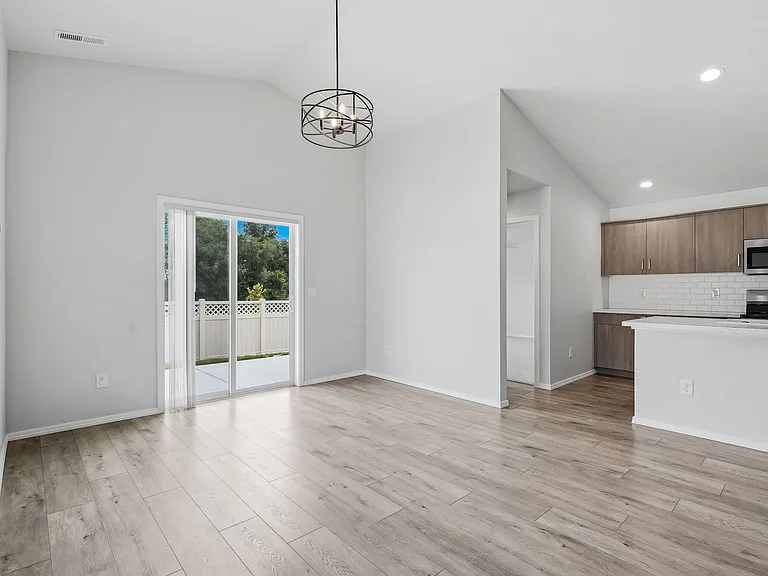 406 Hildago Way — Photo 7