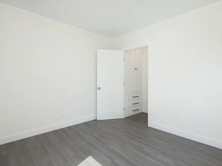 3941 Arlington Ave #1/2 — Photo 7