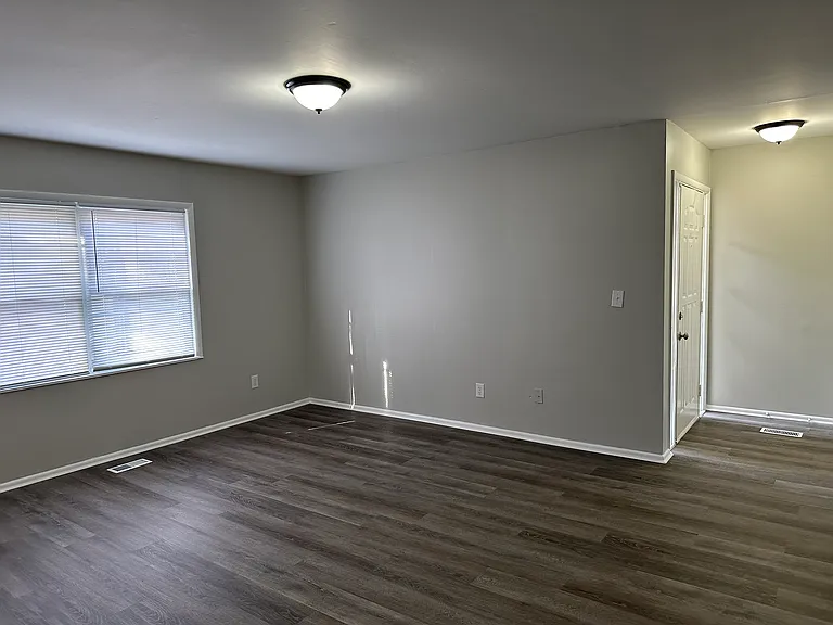 9961 Catalina Dr — Photo 2
