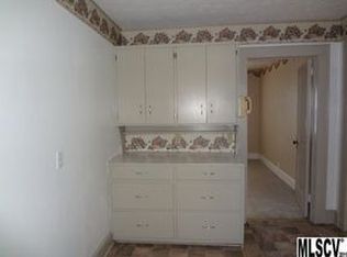 803 Olive Ave SW, Lenoir, NC 28645