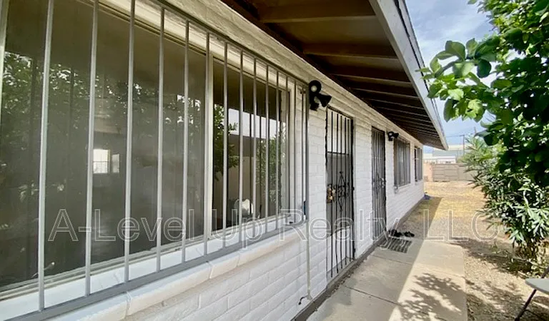 1027 S Santa Rita Ave #1 — Photo 1
