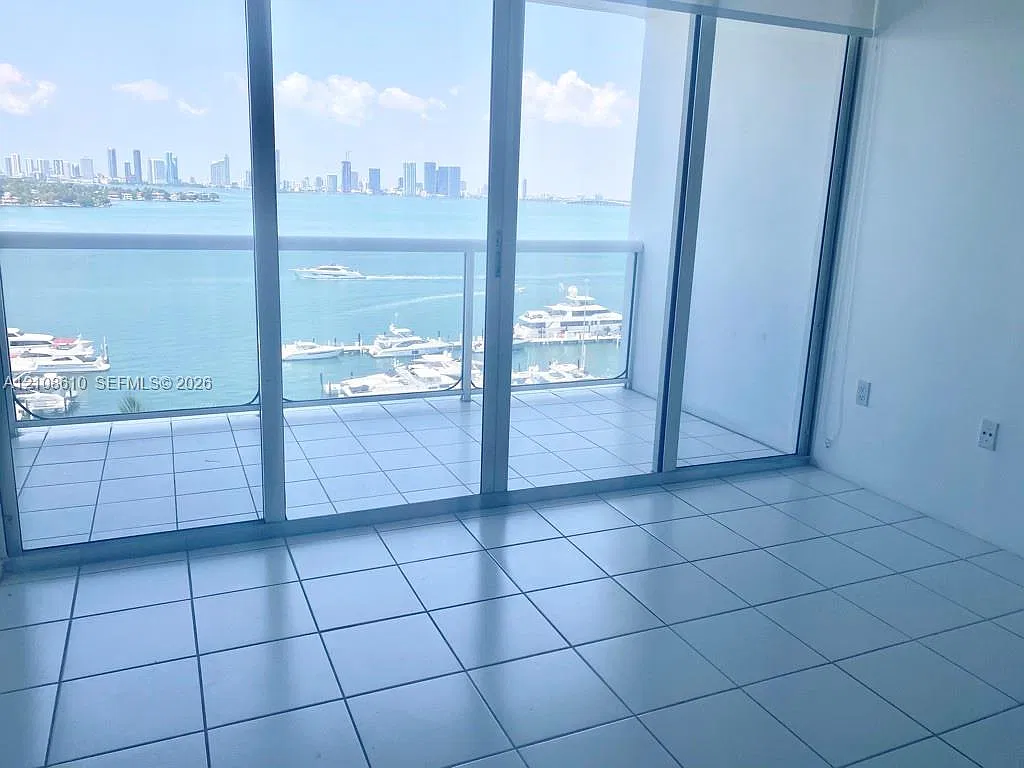 1900 Sunset Harbour Dr — Photo 2