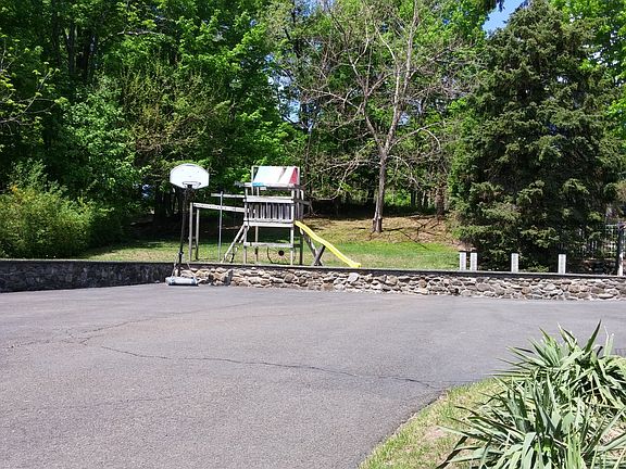 Driveway / playset