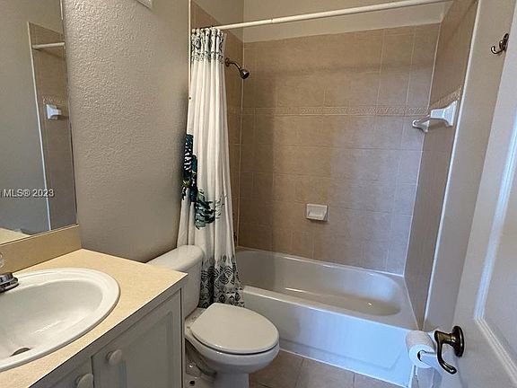 4th image of 5400 NW 107th Ave #4200