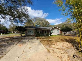 6200 Mohawk Trl, Milton, FL 32583