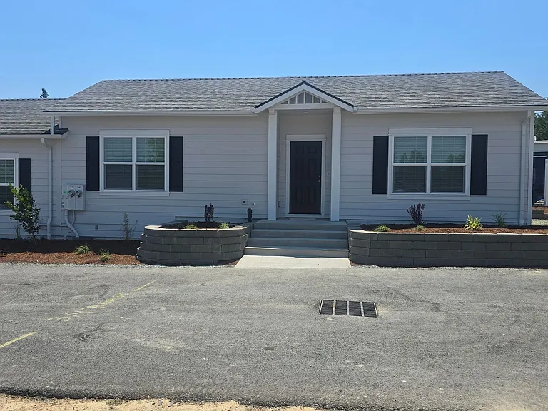 2032 Allen Creek Rd #B — Photo 3