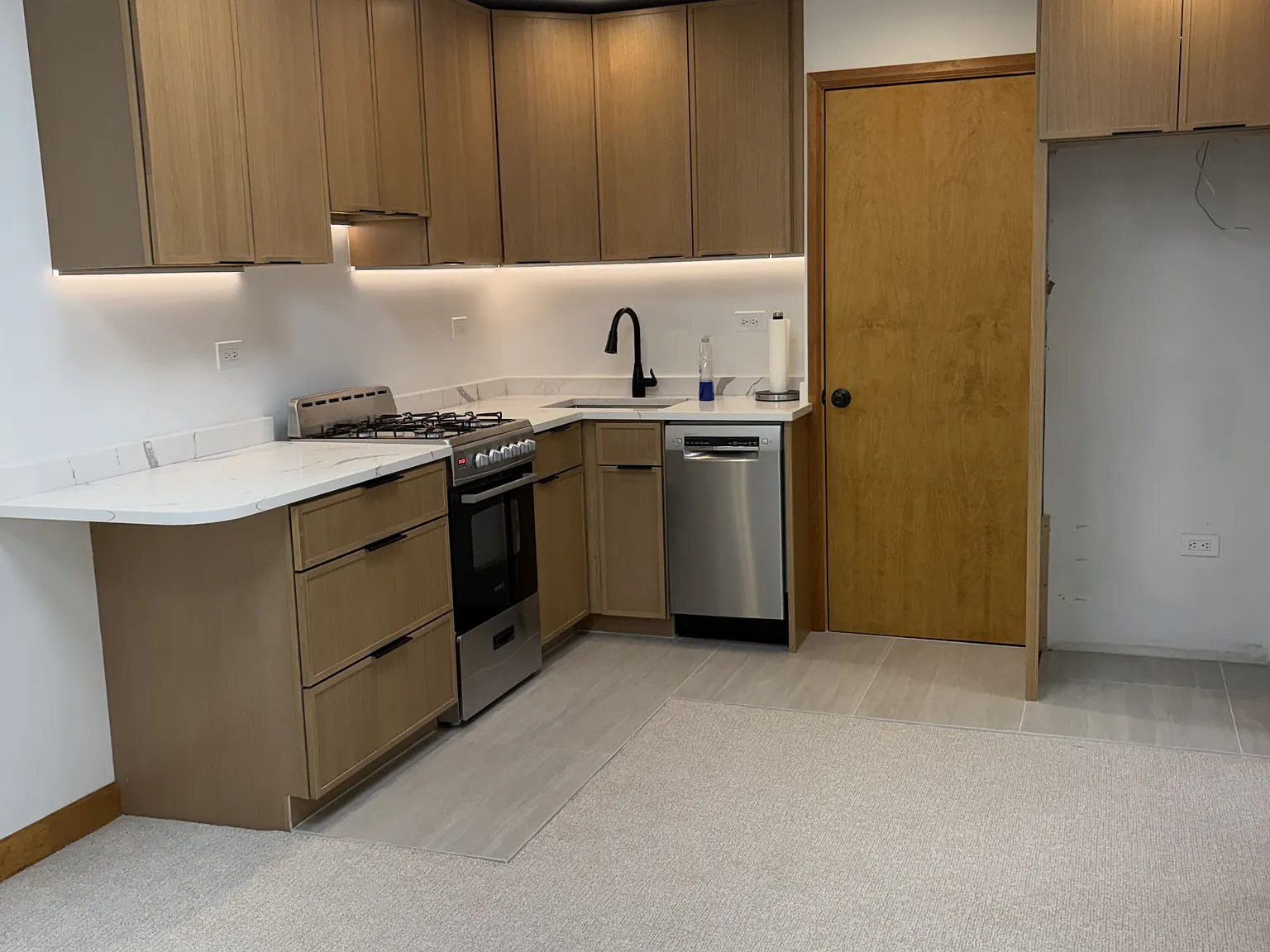 Studio, 650 sqft, $1,500 — Photo 4
