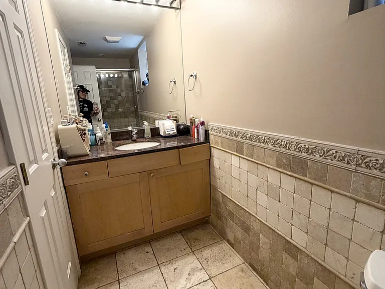 1627 W Grand Ave #1 — Photo 3