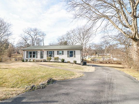 2nd image of 115 La Greta Dr