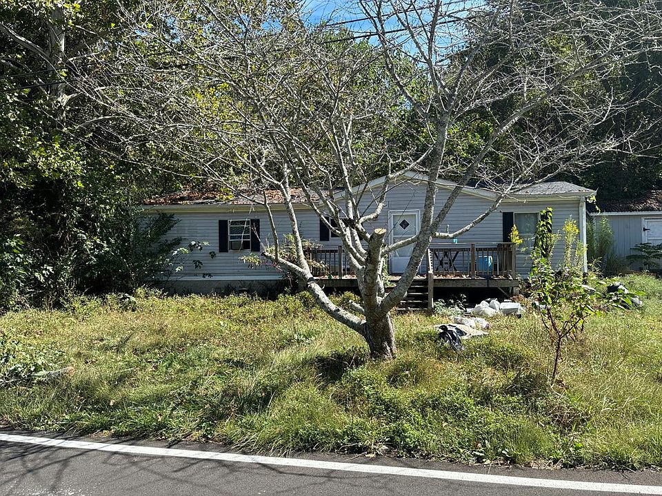 1st image of 1834 Yaphank Rd